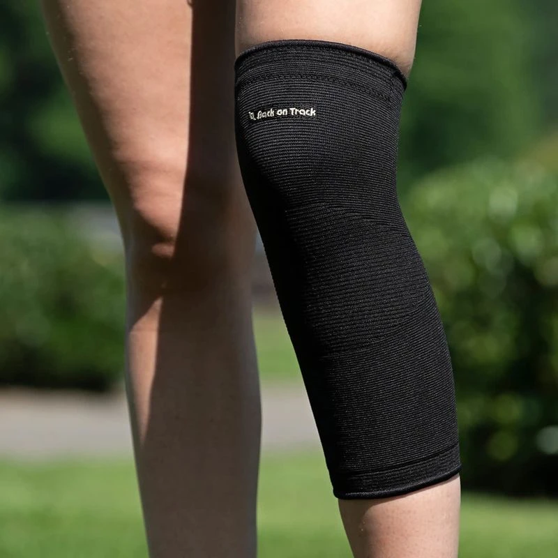 Back On Track Classic Line Therapueutic 2 Way Stretch Knee Brace - Black 4 Back On Track Classic Line Therapueutic 2 Way Stretch Knee Brace - Black - Image 2