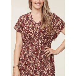 EQL Women's Inspired V-Neck Dress - Sangria Hoofprint Meadow 9 EQL Women's Inspired V-Neck Dress - Sangria Hoofprint Meadow -Equestrian Supplies Shop 645023 800 800