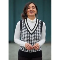 EQL Women's Houndstooth Sweater Vest - Black/Soft White -Equestrian Supplies Shop 694436 800 800